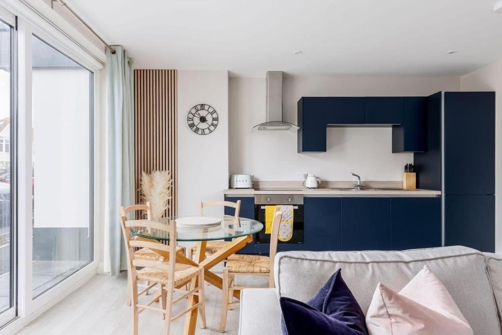 Modern 2 Bed, Cliff Top & Parking, F6 Bournemouth Luaran gambar