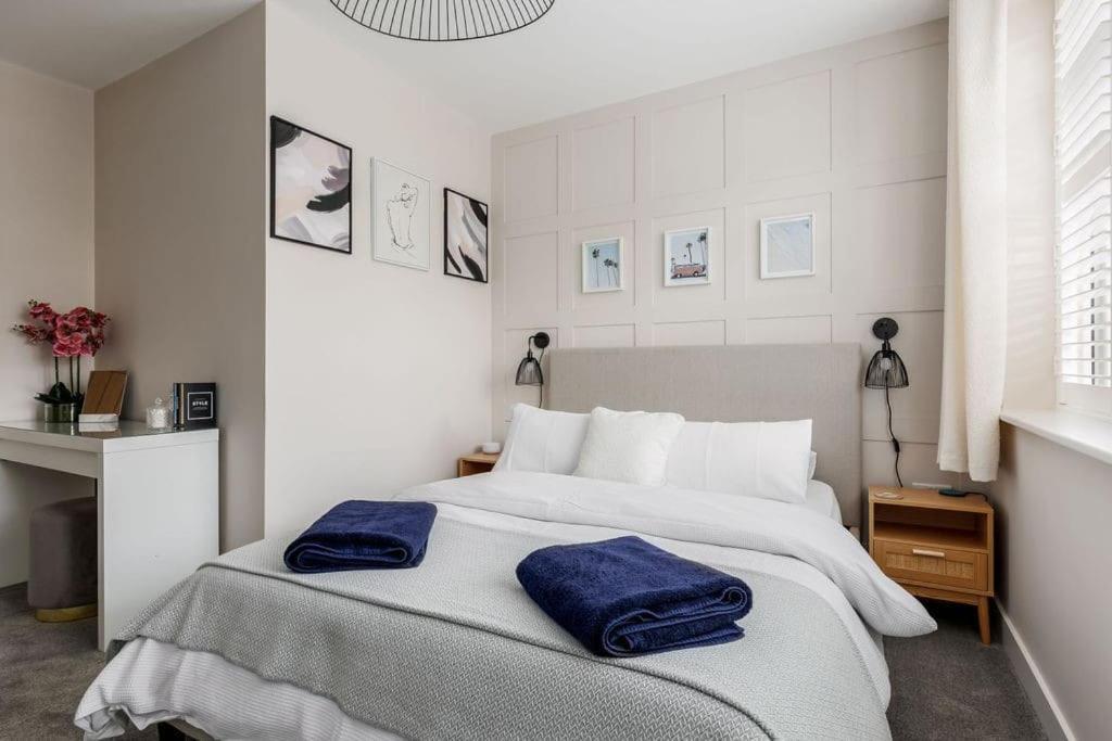 Modern 2 Bed, Cliff Top & Parking, F6 Bournemouth Luaran gambar