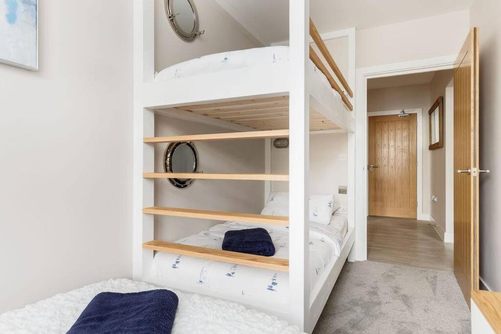 Modern 2 Bed, Cliff Top & Parking, F6 Bournemouth Luaran gambar
