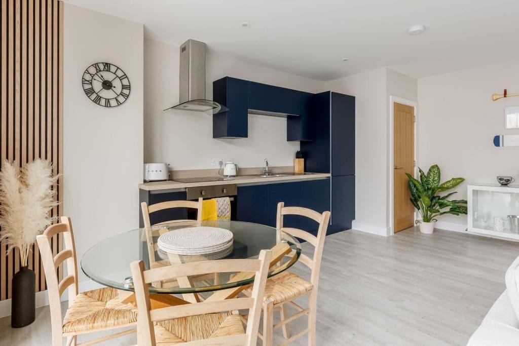 Modern 2 Bed, Cliff Top & Parking, F6 Bournemouth Luaran gambar