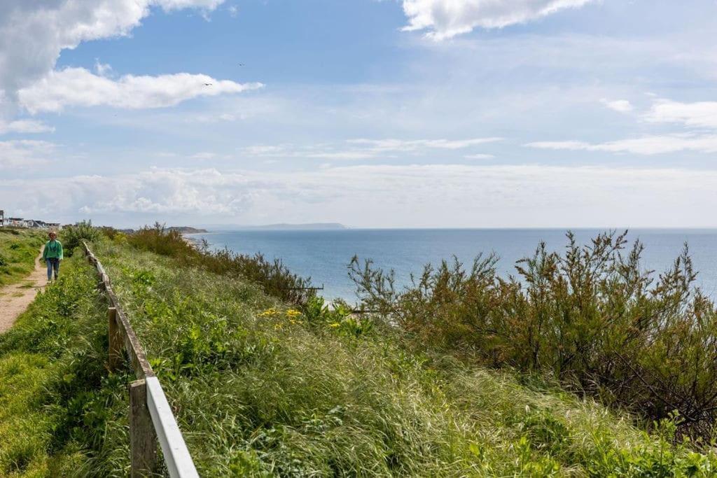 Modern 2 Bed, Cliff Top & Parking, F6 Bournemouth Luaran gambar